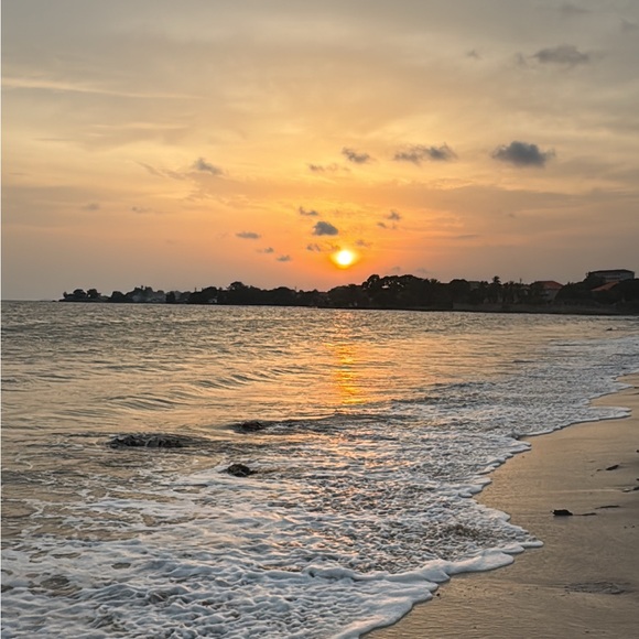 BEAUTYBYFK SOLO SHOW—Back from Africa! 🌍🇬🇳 - Picture 4 of 7